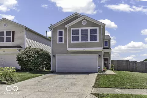 529 Overland Dr, Greenwood, IN 46143