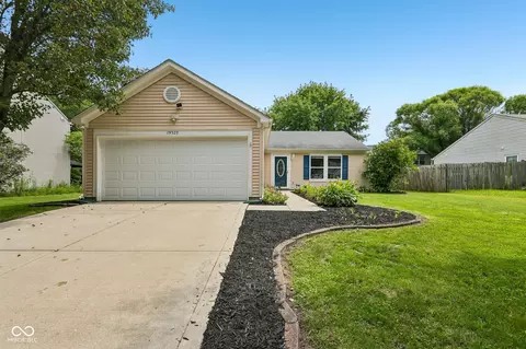 19322 Tradewinds Dr, Noblesville, IN 46062