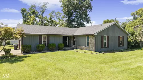 919 Springdale Dr, Jeffersonville, IN 47130
