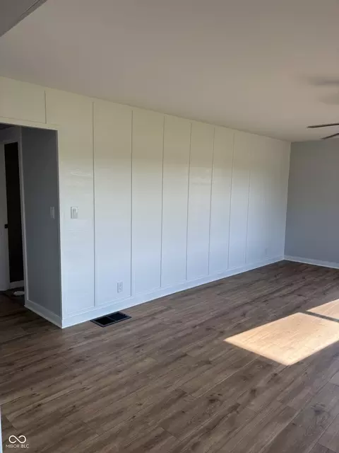 Living - 13331 E 25th St, Columbus, IN 47203 photo 2 of 2