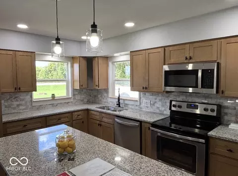 Kitchen - 13331 E 25th St, Columbus, IN 47203 photo 3 of 4