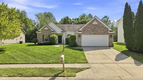 6445 Kentstone Dr, Indianapolis, IN 46268