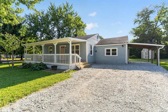 1076 Rita Dr, Greenwood, IN 46143