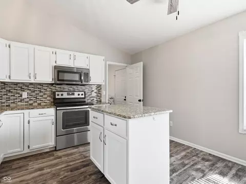 Kitchen - 444 E Pine Ridge Dr, Westfield, IN 46074 photo 4 of 4