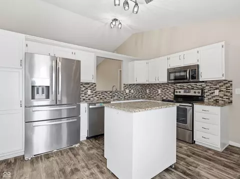 Kitchen - 444 E Pine Ridge Dr, Westfield, IN 46074 photo 2 of 4