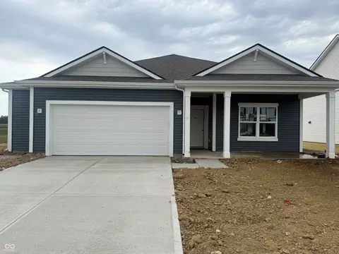 1351 Aster Dr, Shelbyville, IN 46176