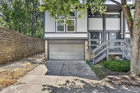 8105 Valley Farms Trl, Indianapolis, IN 46214