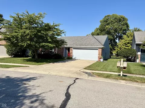 11069 Beech Dr, Fishers, IN 46038