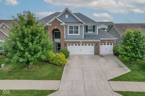1275 Timber Bluff Rd, Westfield, IN 46074