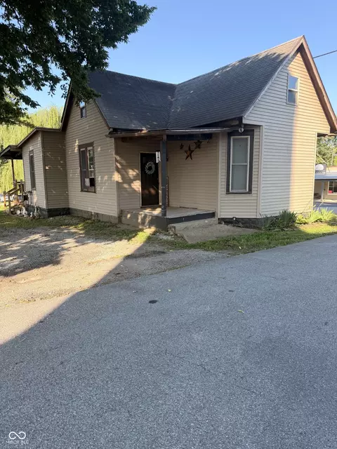 102 Railroad St, Elizabethtown, IN 47232