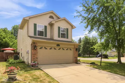 7713 Lake Vista Ln, Indianapolis, IN 46217