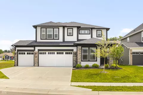 7129 Firestone Rd, Whitestown, IN 46075