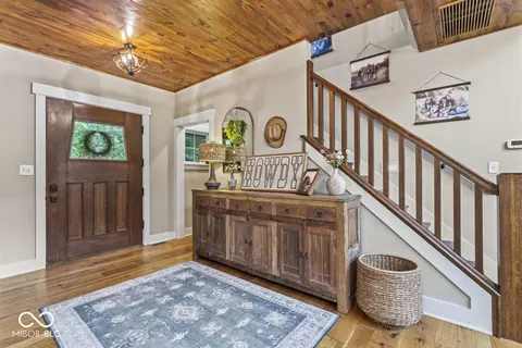 Entry Way - 47 E State Road 38, Pendleton, IN 46064 photo 4 of 5
