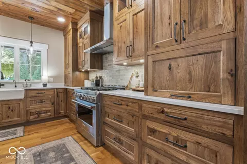 Kitchen - 47 E State Road 38, Pendleton, IN 46064 photo 3 of 5