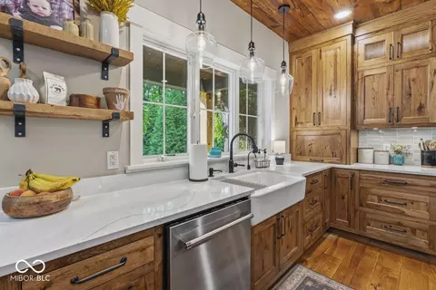 Kitchen - 47 E State Road 38, Pendleton, IN 46064 photo 5 of 5