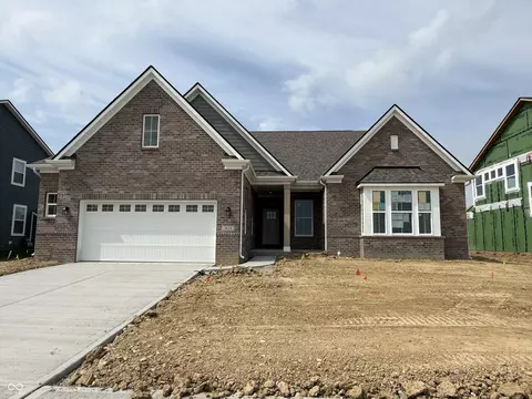 3634 Hayden Valley Dr, Bargersville, IN 46106