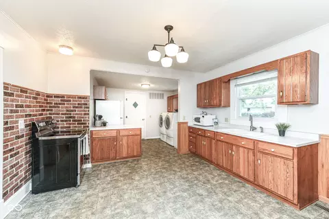 509 E 8th St, Sheridan, IN 46069 photo 10