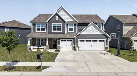 15948 Black Willow Ln, Fishers, IN 46040