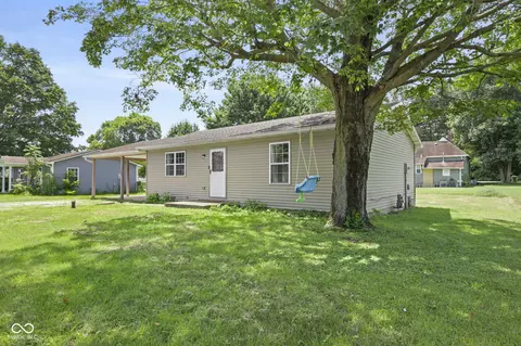 125 E Walnut St, Fountaintown, IN 46130
