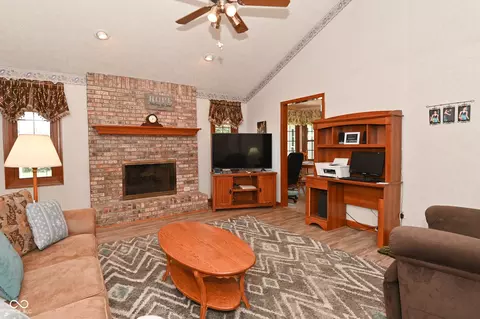 675 Caesar Dr, Avon, IN 46123 photo 16
