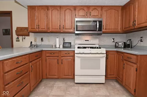 675 Caesar Dr, Avon, IN 46123 photo 11