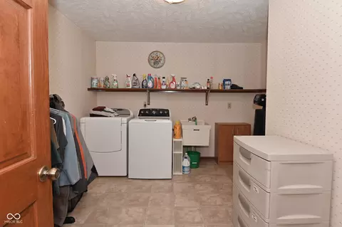 675 Caesar Dr, Avon, IN 46123 photo 14