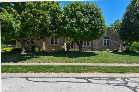 675 Caesar Dr, Avon, IN 46123 photo 1