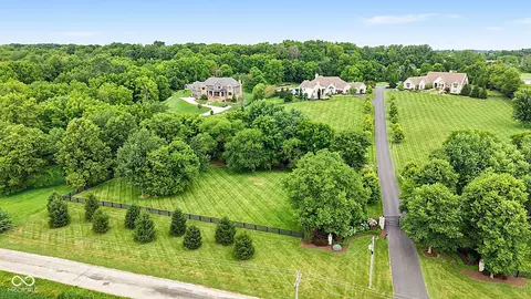 View/Area - 8264 W Fall Creek Dr, Pendleton, IN 46064 photo 1 of 9