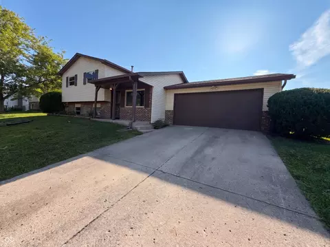7533 Ardwell Dr, Indianapolis, IN 46237