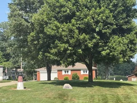 205 W Oneida Trl, Greensburg, IN 47240