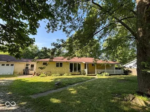 7601 W Cornbread Rd, Yorktown, IN 47396