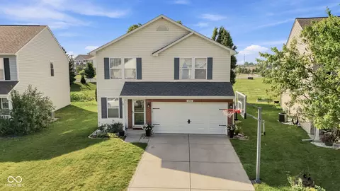 3881 White Clf, Whitestown, IN 46075