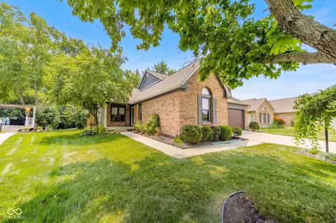 7253 Wolffe Dr, Fishers, IN 46038