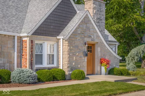 Exterior - 802 25th, Columbus, IN 47201 photo 4 of 14