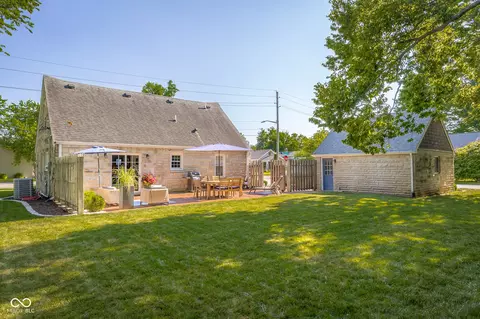 Exterior - 802 25th, Columbus, IN 47201 photo 13 of 14