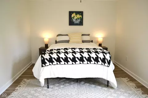 Bedroom - 2007 Maple St, Columbus, IN 47201 photo 2 of 2