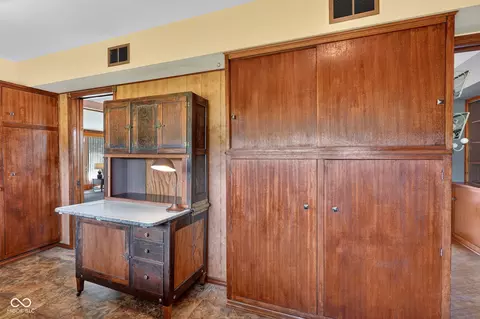 Entry Way - 1220 S State Road 67, Pendleton, IN 46064 photo 1 of 3