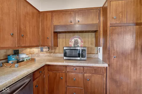 Kitchen - 1220 S State Road 67, Pendleton, IN 46064 photo 2 of 3