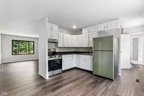 Kitchen - 1006 Longfellow Ln, Plainfield, IN 46168 photo 2 of 2