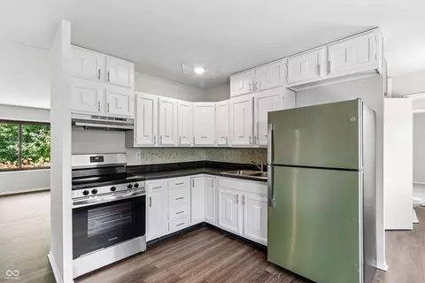 Kitchen - 1006 Longfellow Ln, Plainfield, IN 46168 photo 1 of 2