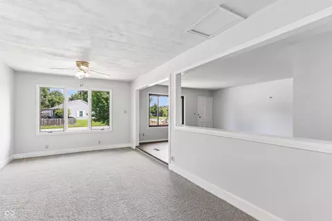 Living - 1006 Longfellow Ln, Plainfield, IN 46168 photo 3 of 5