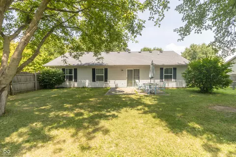 Exterior - 101 Canterbury Rd, Pendleton, IN 46064 photo 7 of 11