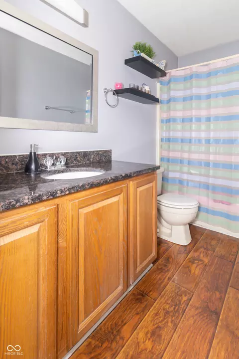Bath - 101 Canterbury Rd, Pendleton, IN 46064 photo 2 of 2
