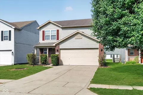 8133 Maple Stream Ln, Indianapolis, IN 46217