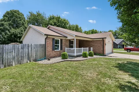304 Foxridge Ct, Shelbyville, IN 46176