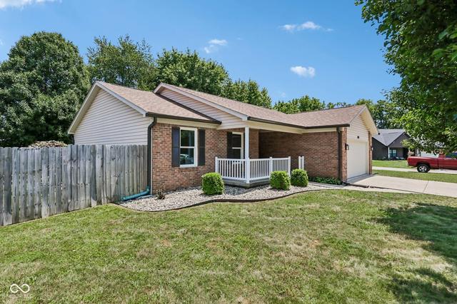 304 Foxridge Ct, Shelbyville, IN 46176