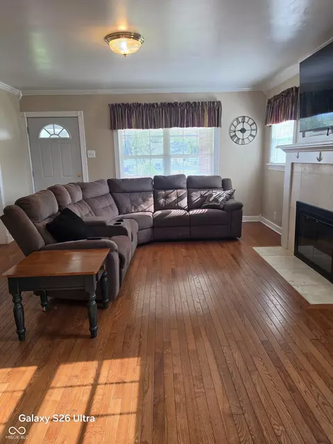 421 W Pendleton Ave, Lapel, IN 46051 photo 3