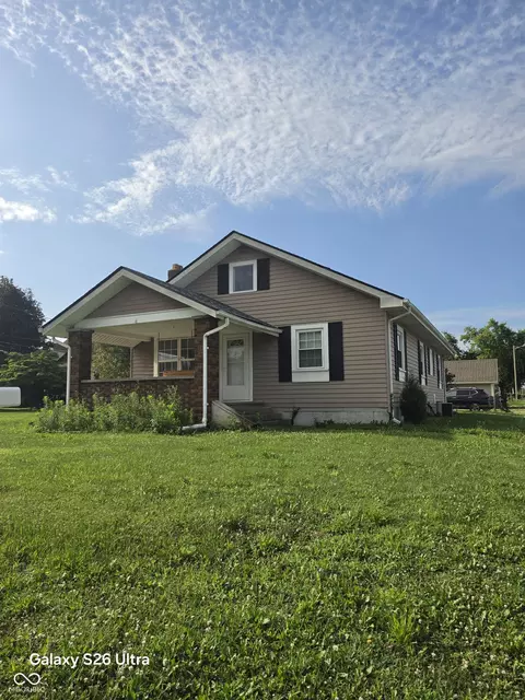 421 W Pendleton Ave, Lapel, IN 46051 photo 2