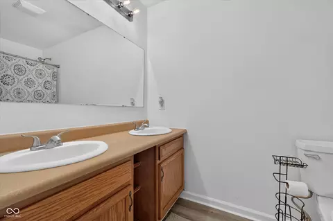 Bath - 1504 Sheri Cir, Plainfield, IN 46168 photo 2 of 3