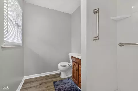 Bath - 1504 Sheri Cir, Plainfield, IN 46168 photo 1 of 3